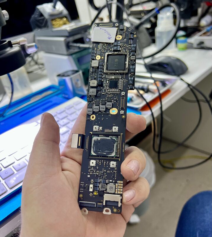 Cómo entender y usar el número de placa en una MacBook (y otros equipos Apple)